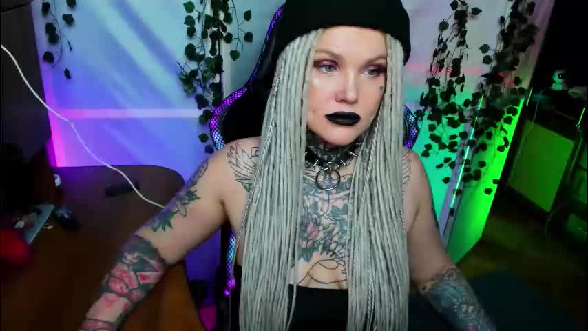 hannah_chaos Adult Chat November 19, 2025
