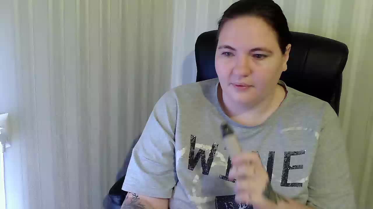 XLisaBlueX Adult Chat November 19, 2025