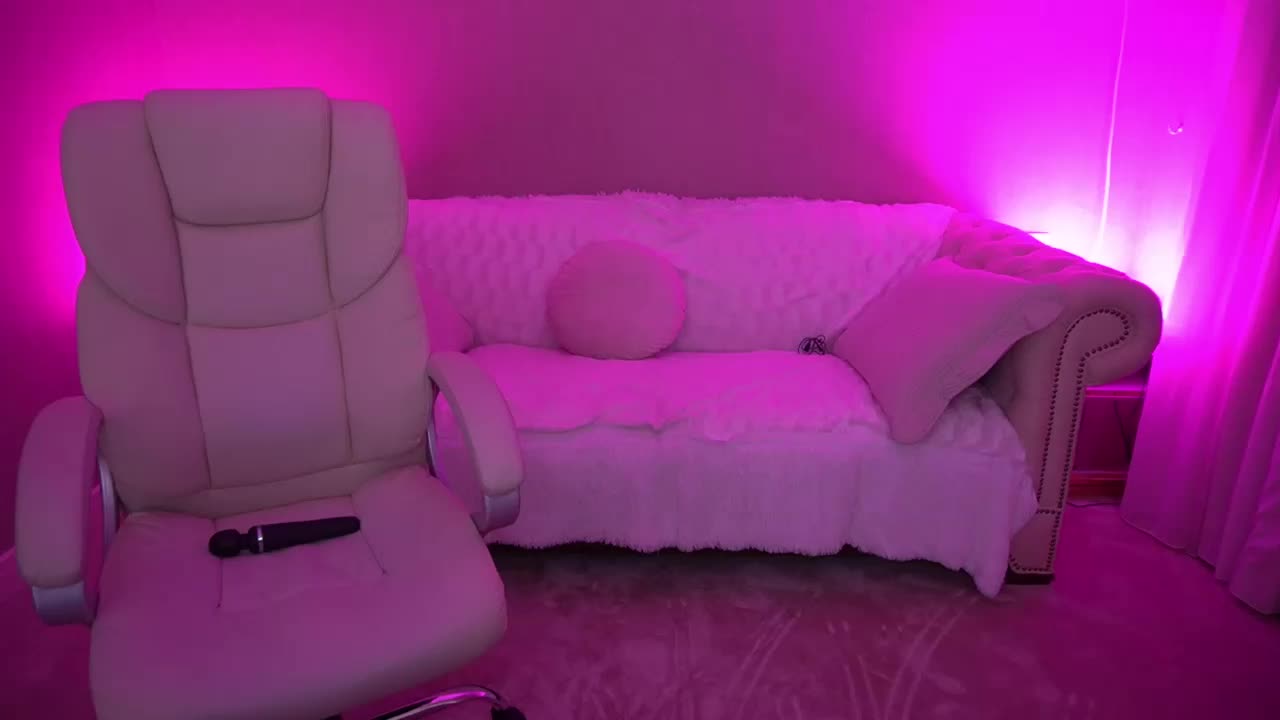 FataleNellie Adult Chat November 19, 2025