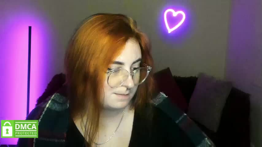 Aliciaredluv Adult Chat November 19, 2025