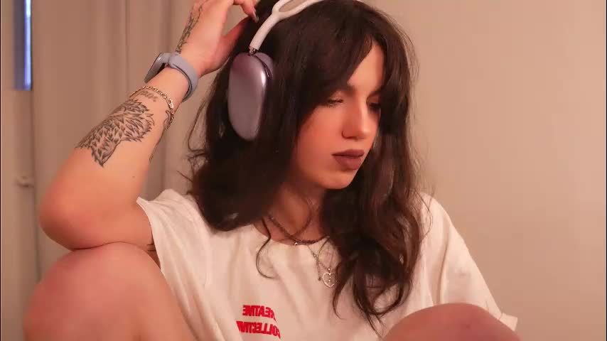 mystica_ Adult Chat November 19, 2025