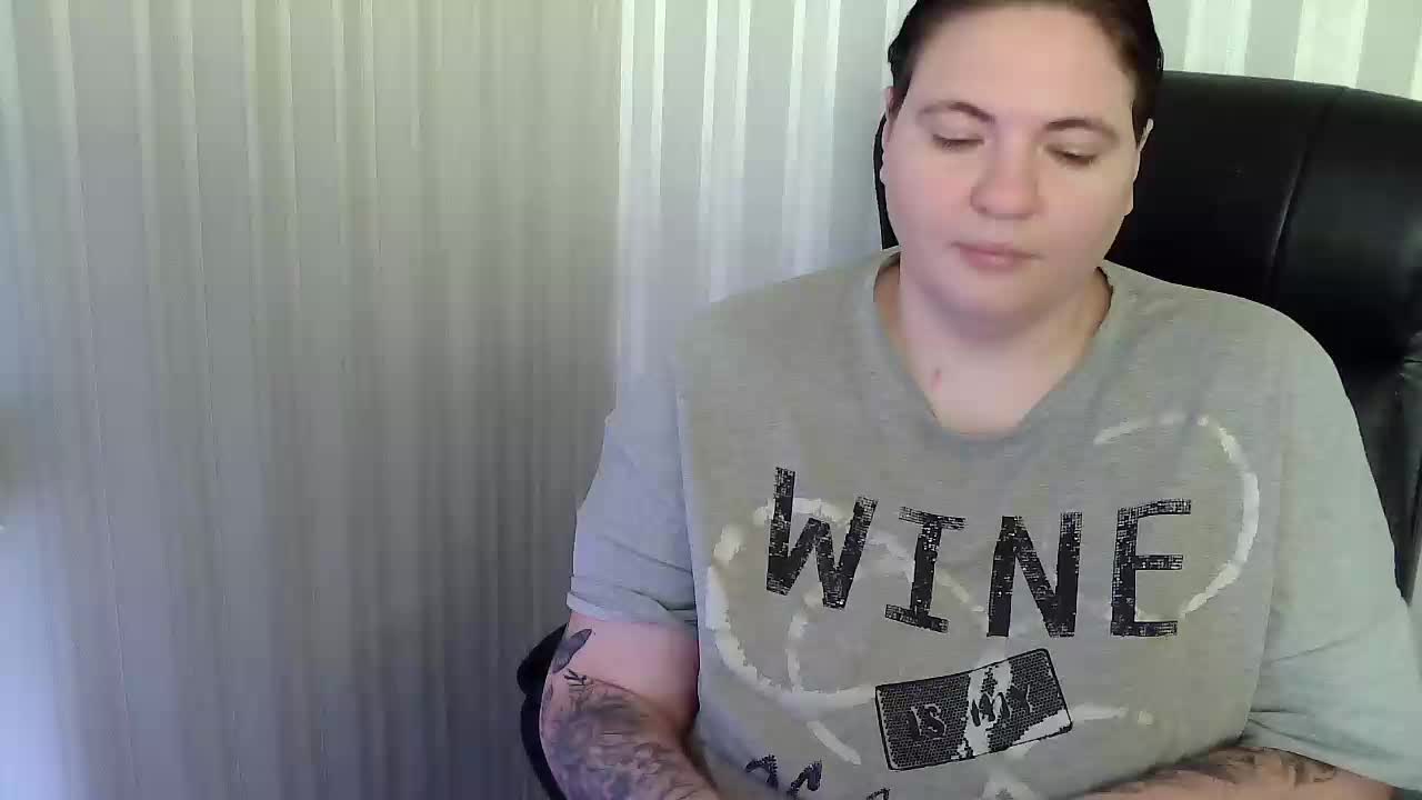 XLisaBlueX Adult Chat November 19, 2025