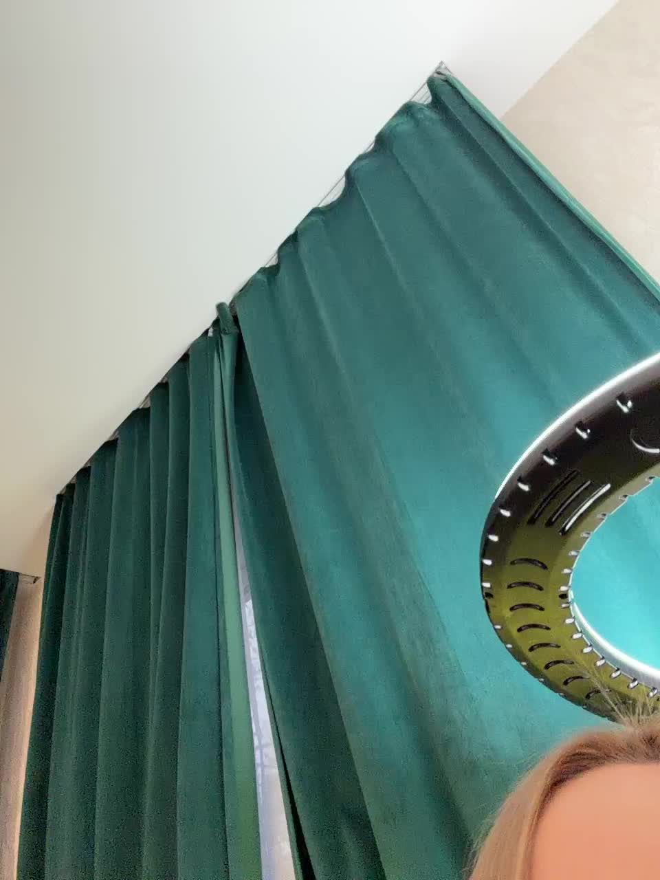 Ellidi Adult Chat November 19, 2025