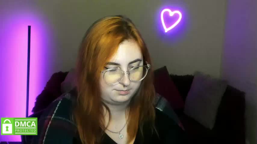 Aliciaredluv Adult Chat November 19, 2025