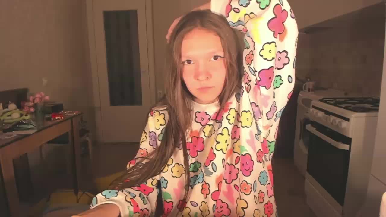 CuteLolly Adult Chat November 19, 2025