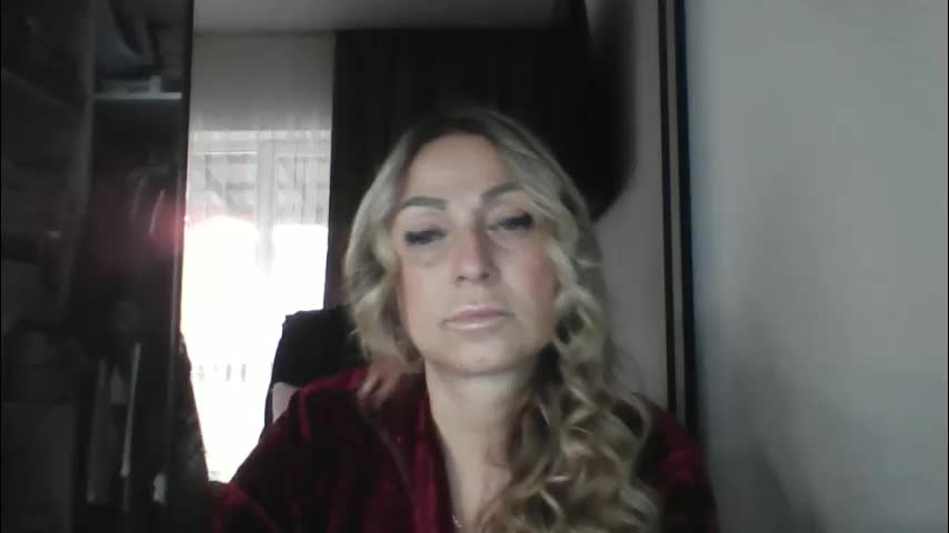 blondkitti Adult Chat November 19, 2025