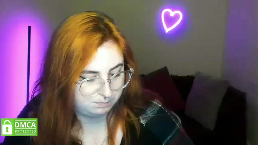 Aliciaredluv Adult Chat November 19, 2025