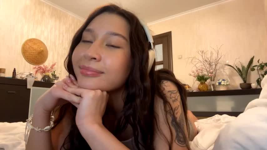 LakishaYanish Adult Chat November 19, 2025