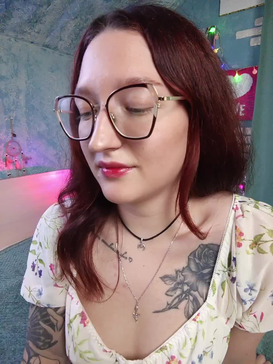 Mari_Gold Adult Chat November 19, 2025