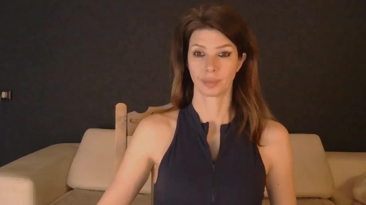 WhiteQueen888 Adult Chat November 19, 2025