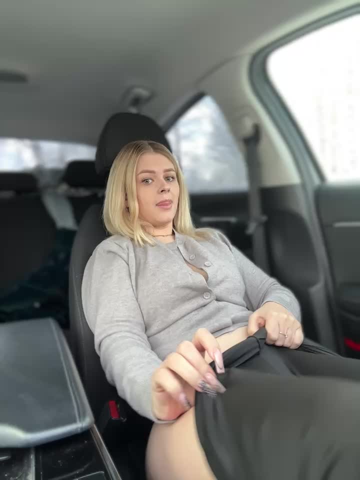 Love_Bri Adult Chat November 19, 2025