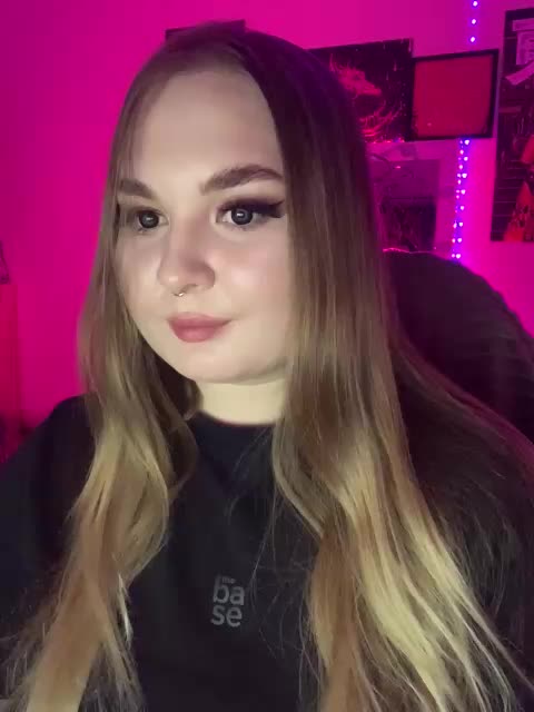 Greeenfriends6969 Adult Chat November 19, 2025