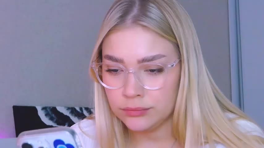 DIANAxxxDIAMOND Adult Chat November 19, 2025