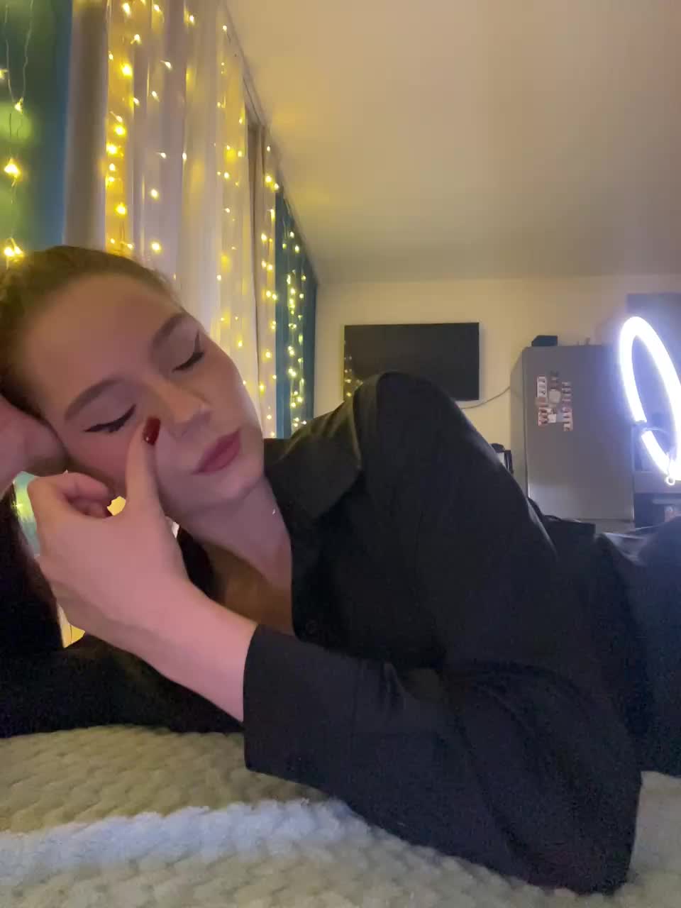 -Violetta- Adult Chat November 19, 2025