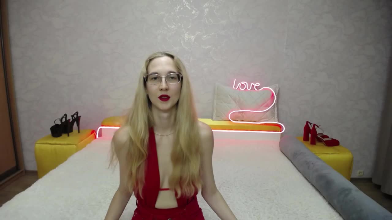 LizzieBrait Adult Chat November 19, 2025