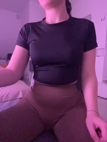 girlsz_ Adult Chat November 19, 2025