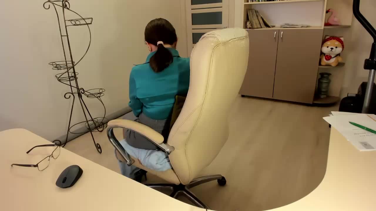 -Michelle- Adult Chat November 19, 2025