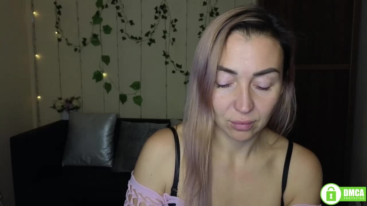 Jullyblondkiss Adult Chat November 20, 2025