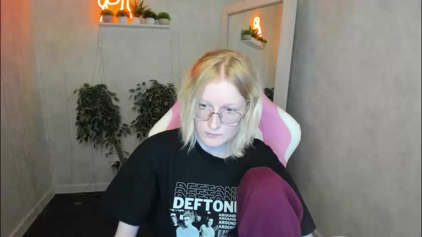 elizabeth_harpper Adult Chat November 20, 2025