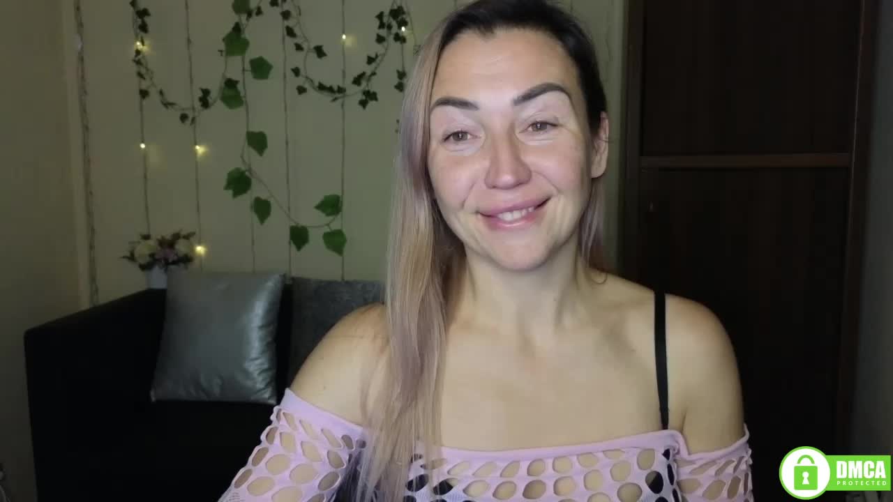 Jullyblondkiss Adult Chat November 20, 2025