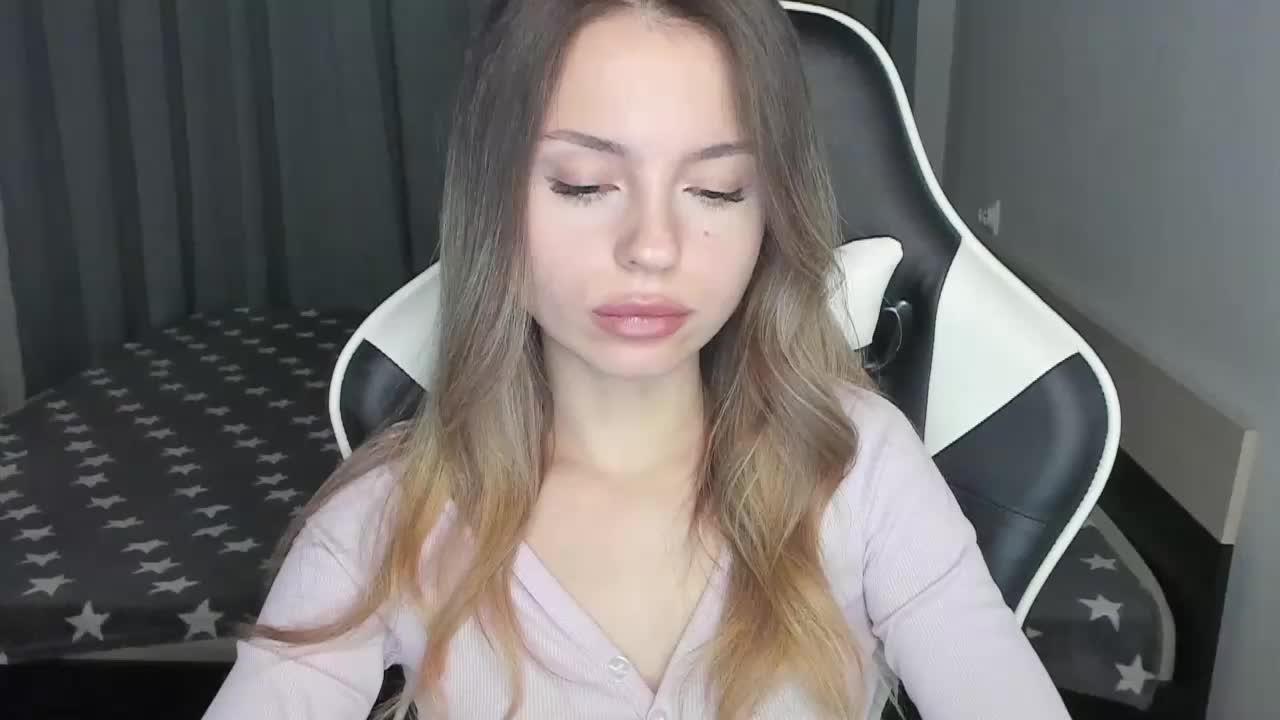 EmiMe Adult Chat November 20, 2025