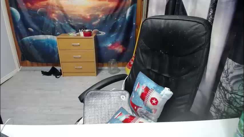 xxxnewlywedsxxx Adult Chat November 20, 2025