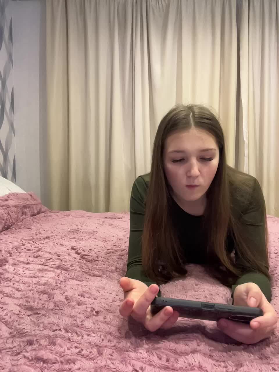 AHAHAC_HAXPEH_B_yHuTa3 Adult Chat November 20, 2025