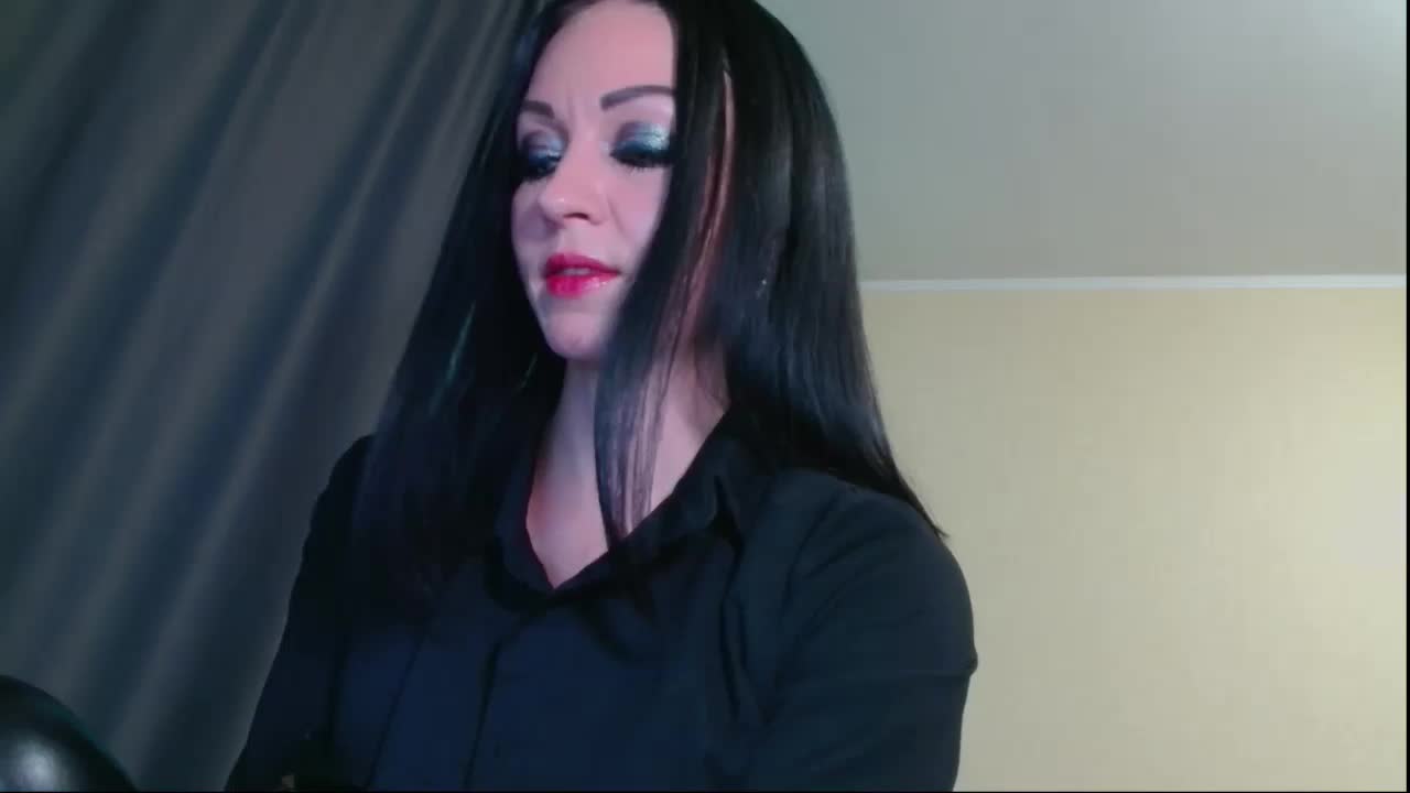 Mistress_Zoe1 Adult Chat November 20, 2025