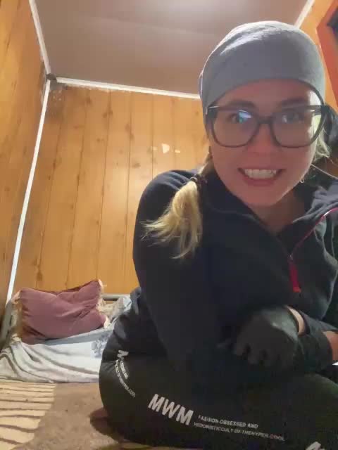 Elegant00Girl Adult Chat November 20, 2025