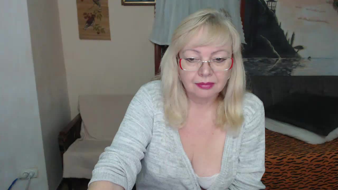 EvelynLoveShy Adult Chat November 21, 2025