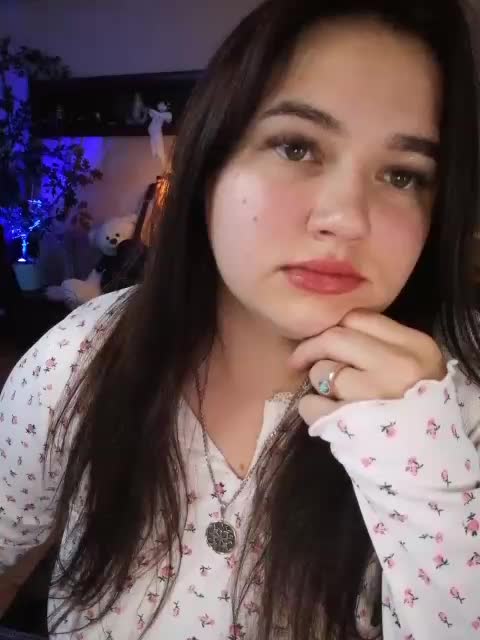 JuliaHesperaks Adult Chat November 21, 2025