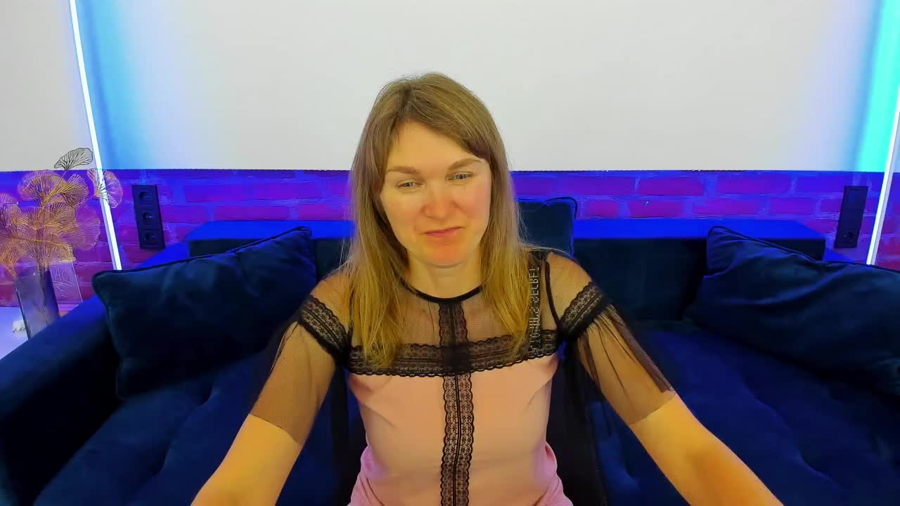 Annabel-xxx Adult Chat November 21, 2025