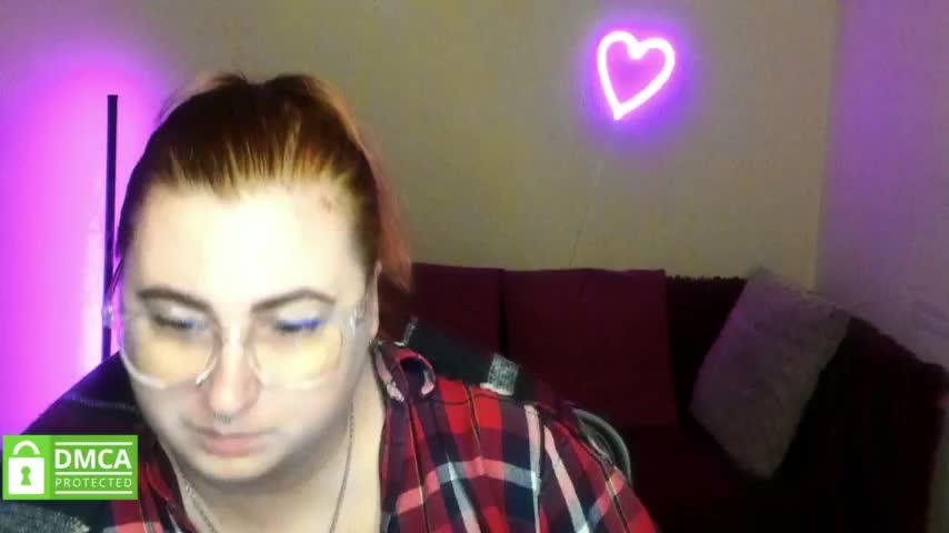 Aliciaredluv Adult Chat November 20, 2025