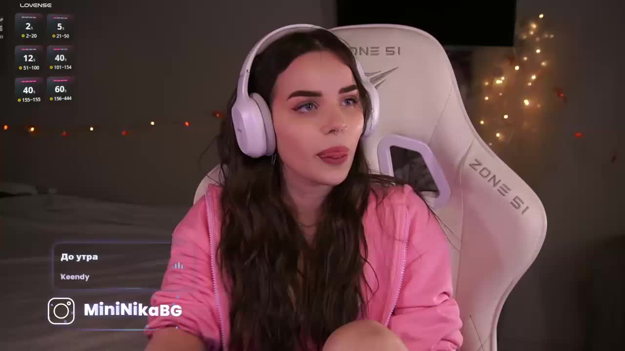 MiniNika Adult Chat November 20, 2025