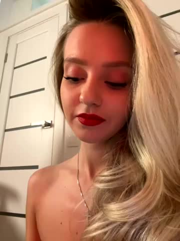 Emeli_Blur Adult Chat November 21, 2025