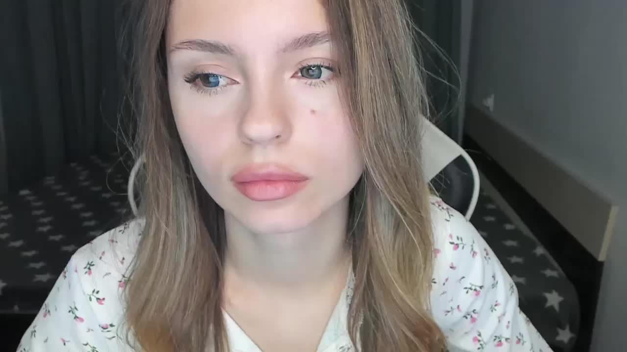 EmiMe Adult Chat November 21, 2025