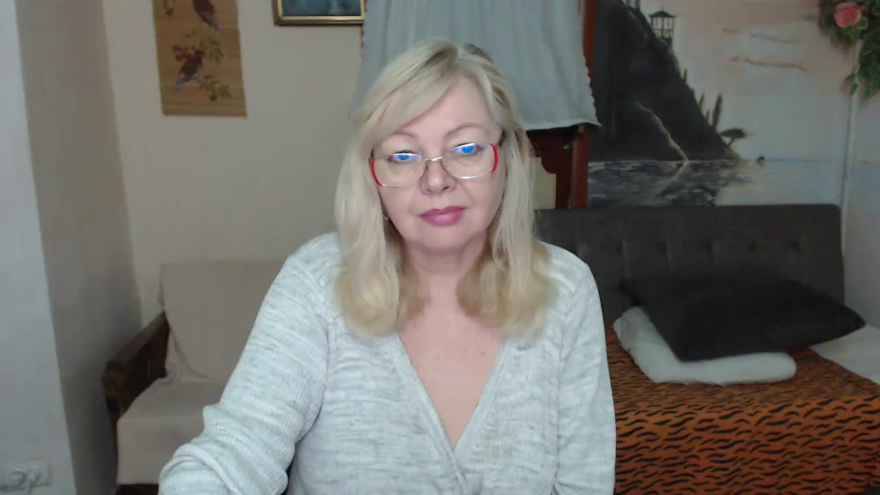 EvelynLoveShy Adult Chat November 21, 2025