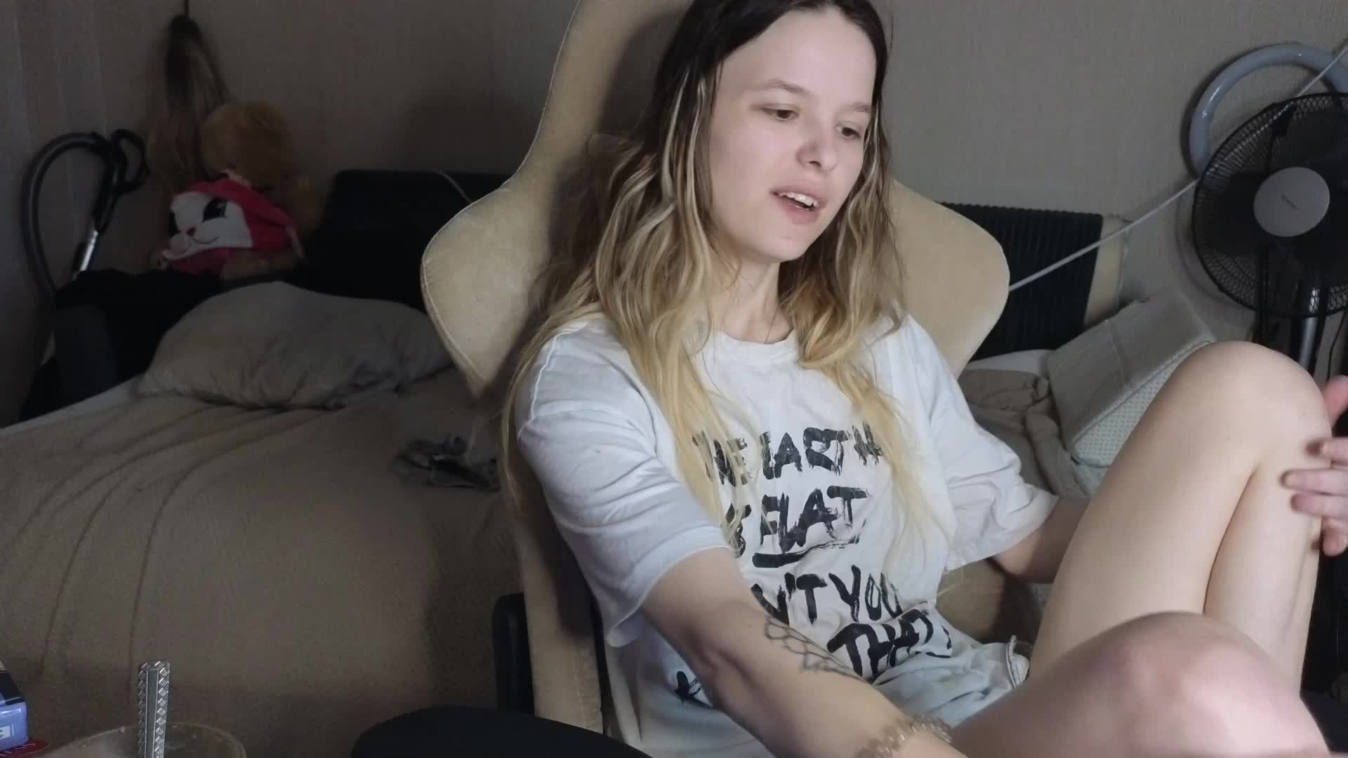 mali- Adult Chat November 21, 2025