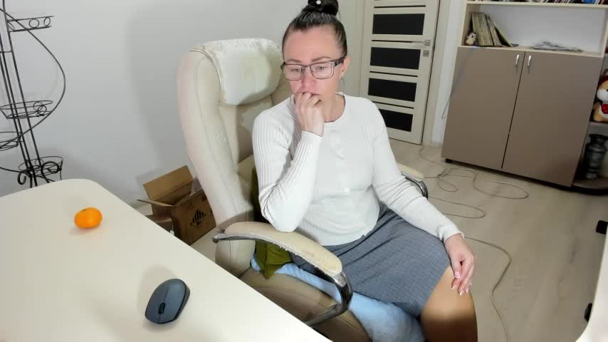 Vika73 Adult Chat November 21, 2025