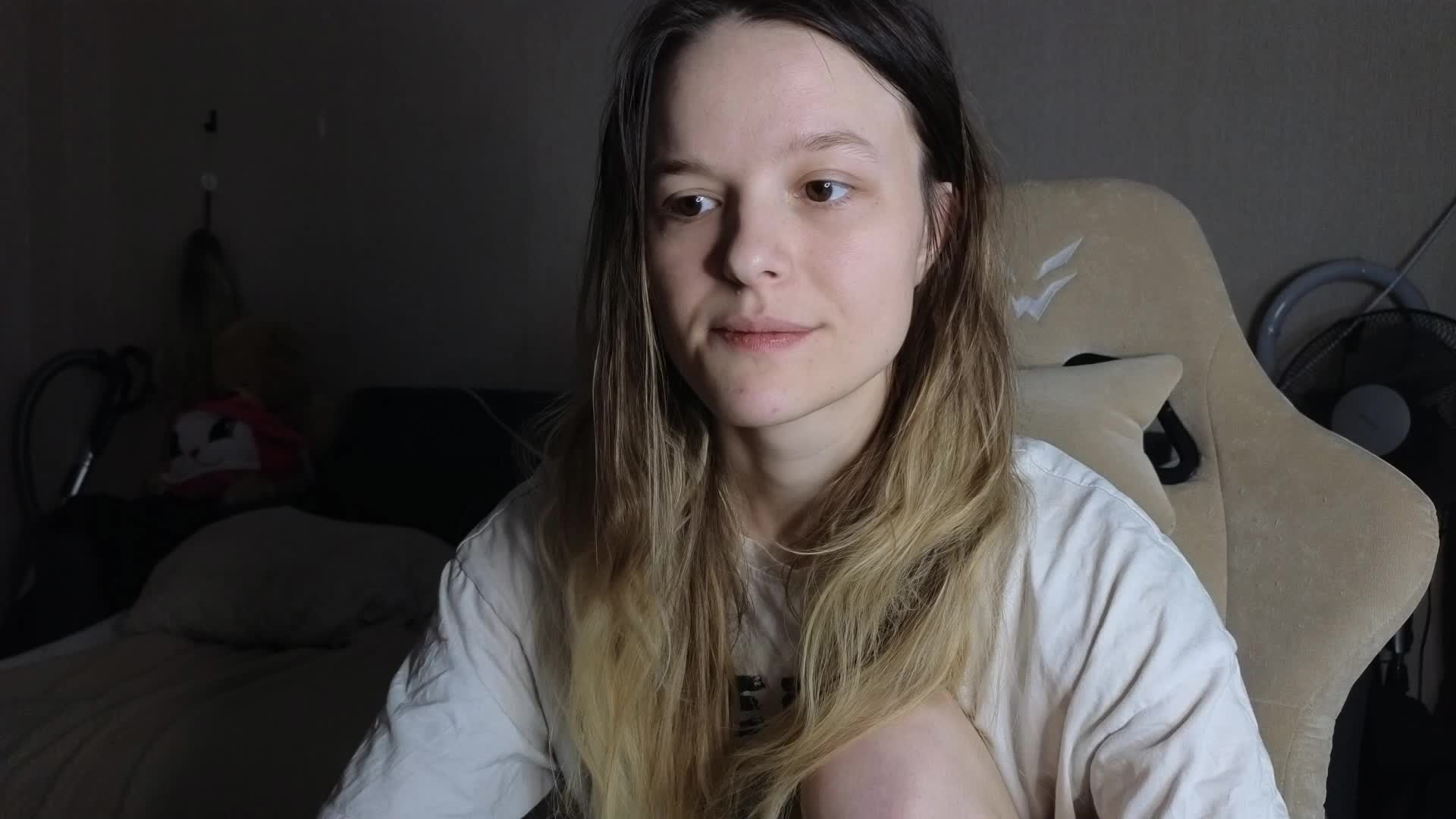 mali- Adult Chat November 21, 2025