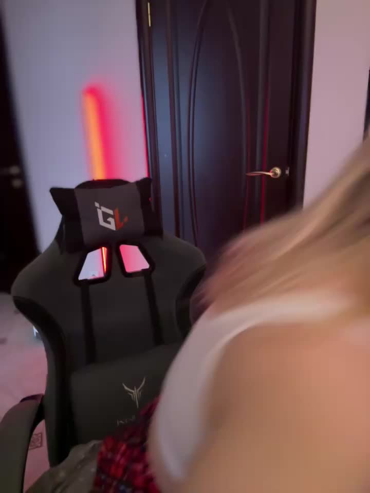 Love_Bri Adult Chat November 21, 2025