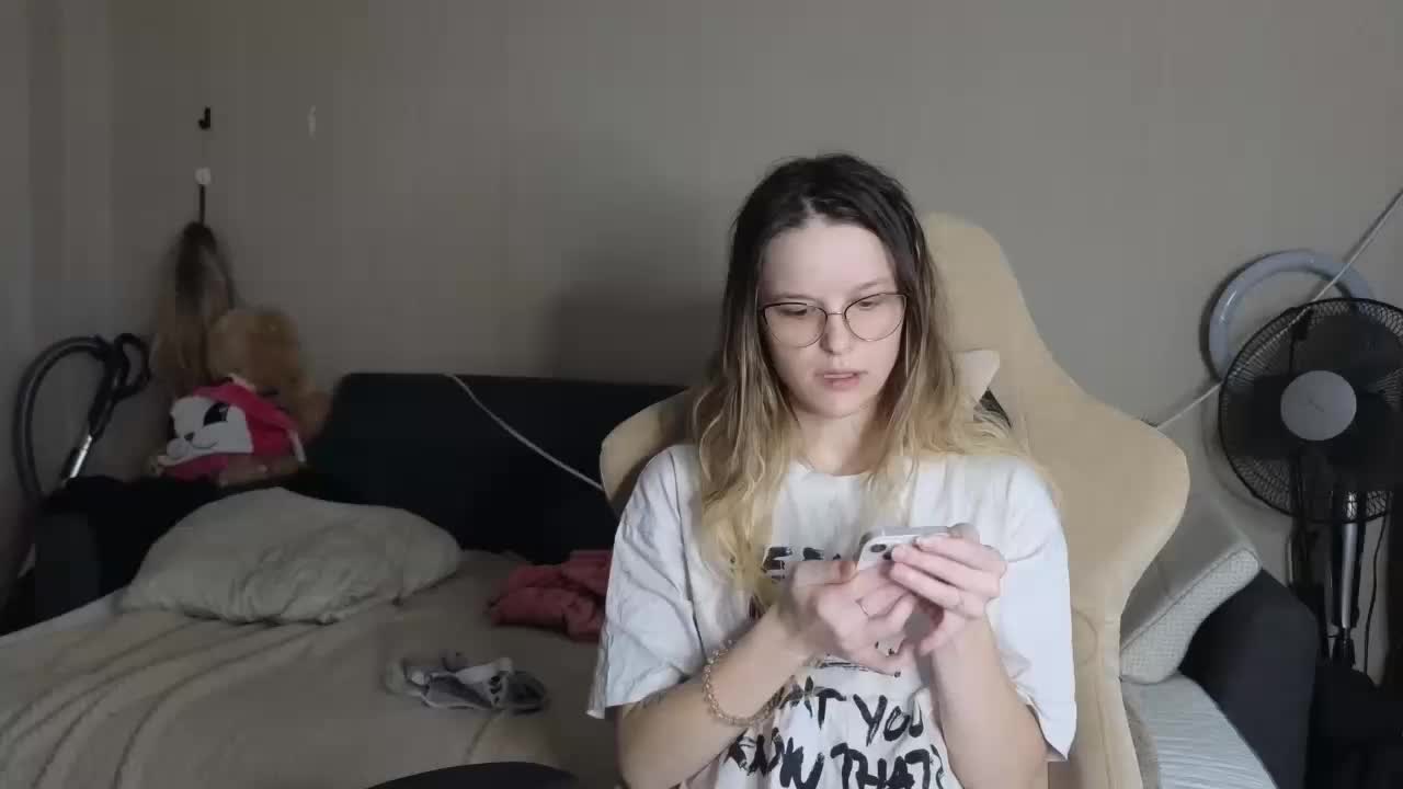 mali- Adult Chat November 21, 2025