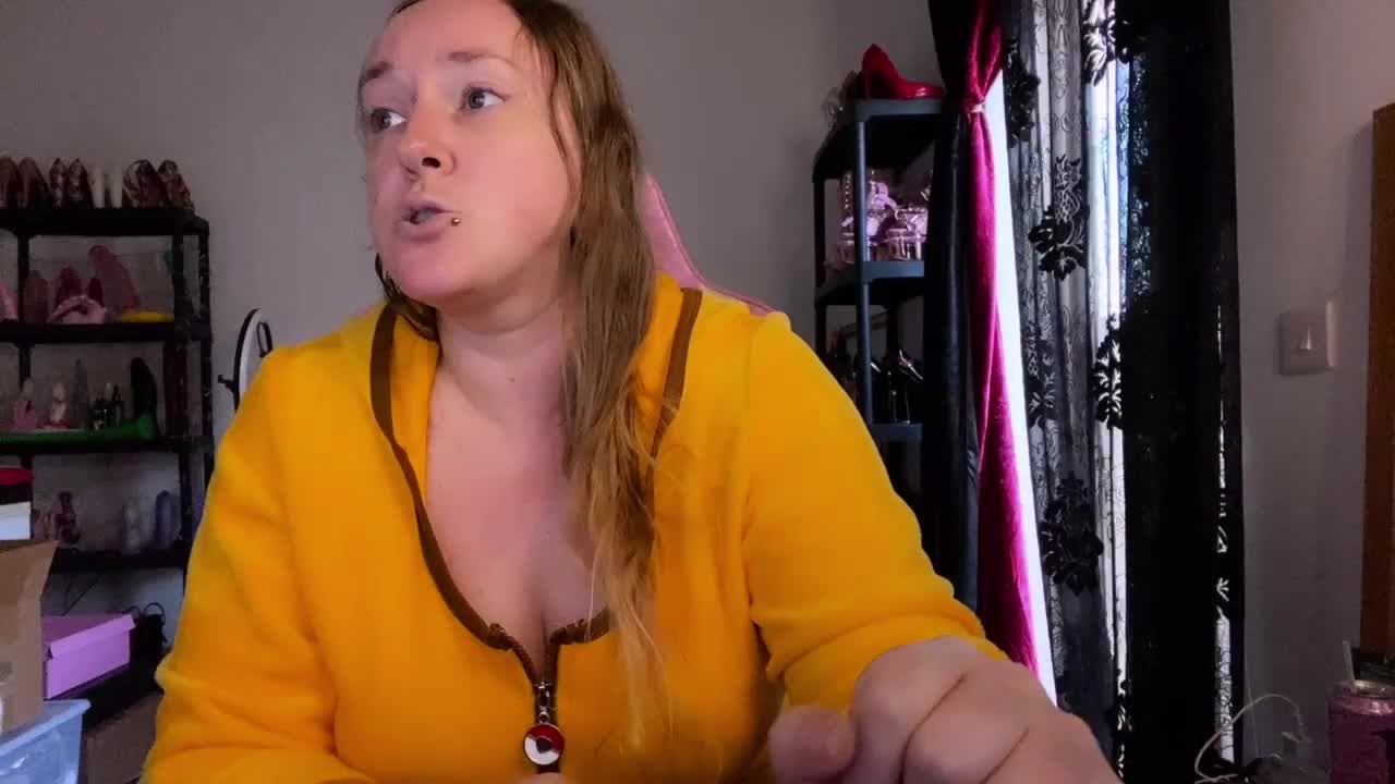 NylonQueen Adult Chat November 21, 2025