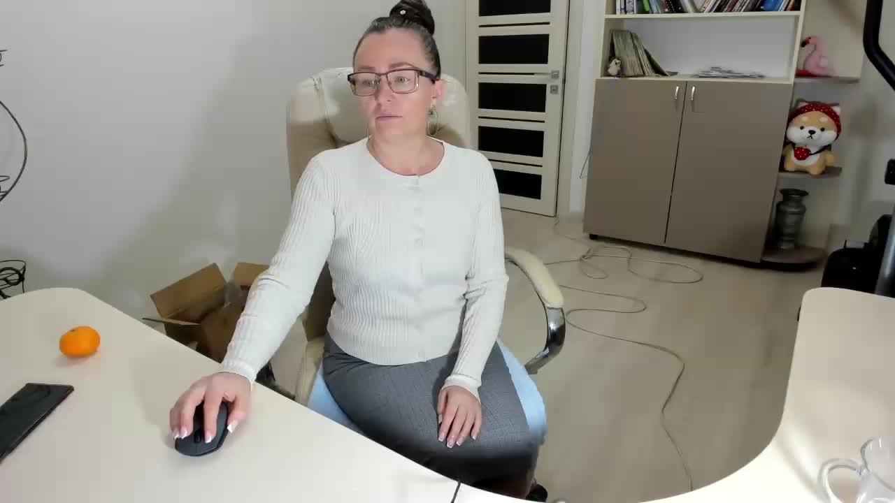 -Michelle- Adult Chat November 22, 2025