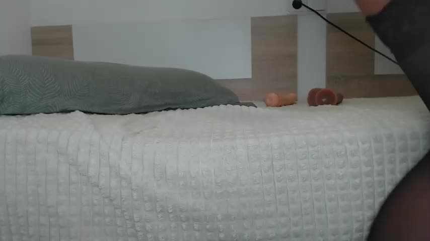 Samanta_ Adult Chat November 22, 2025