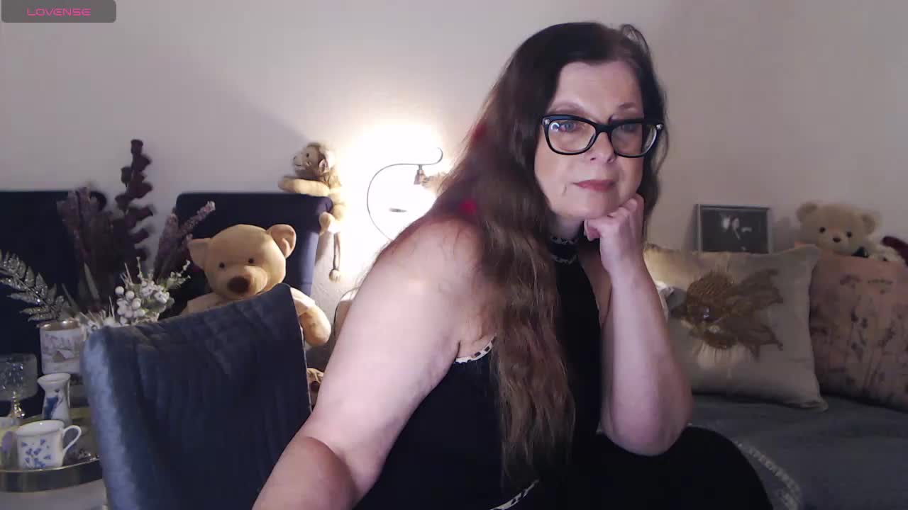 HelenBerg Adult Chat November 22, 2025