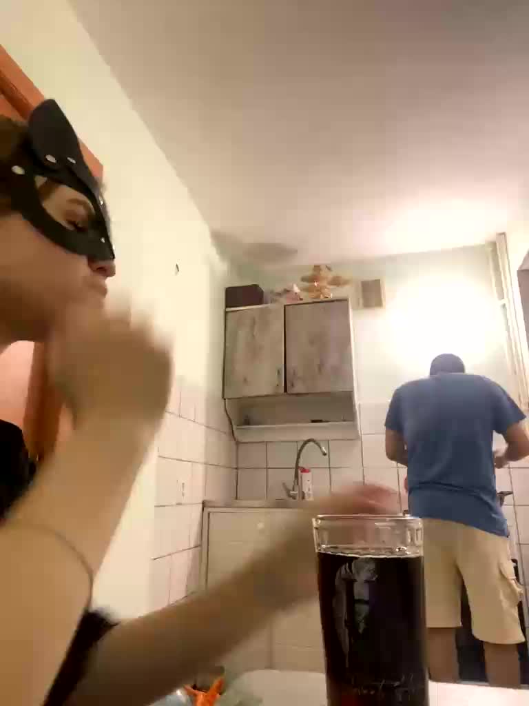 Xzibitzi Adult Chat November 22, 2025