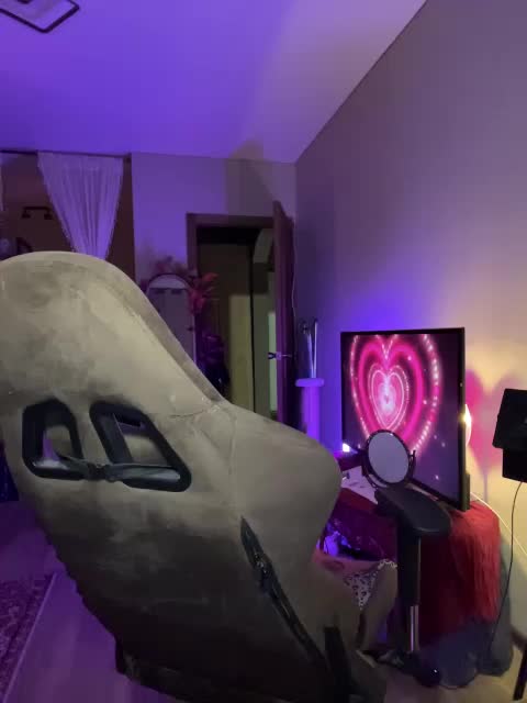 Mariiiiiii Adult Chat November 22, 2025