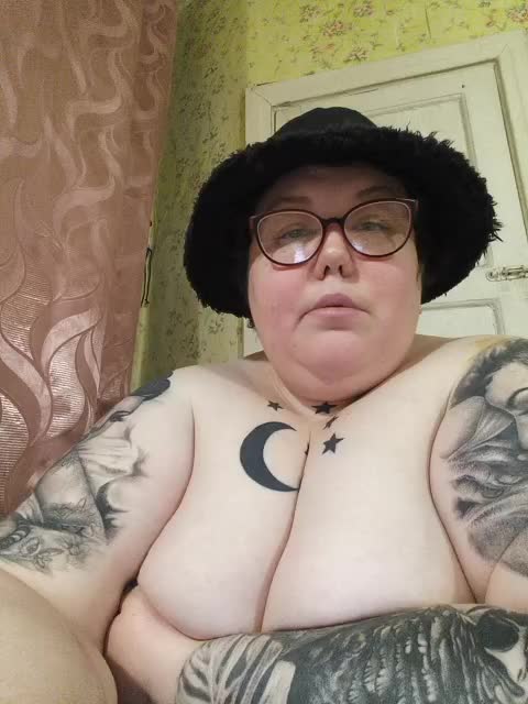 Svetlanka86 Adult Chat November 22, 2025