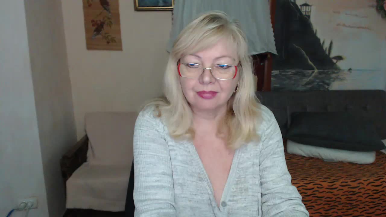 EvelynLoveShy Adult Chat November 22, 2025